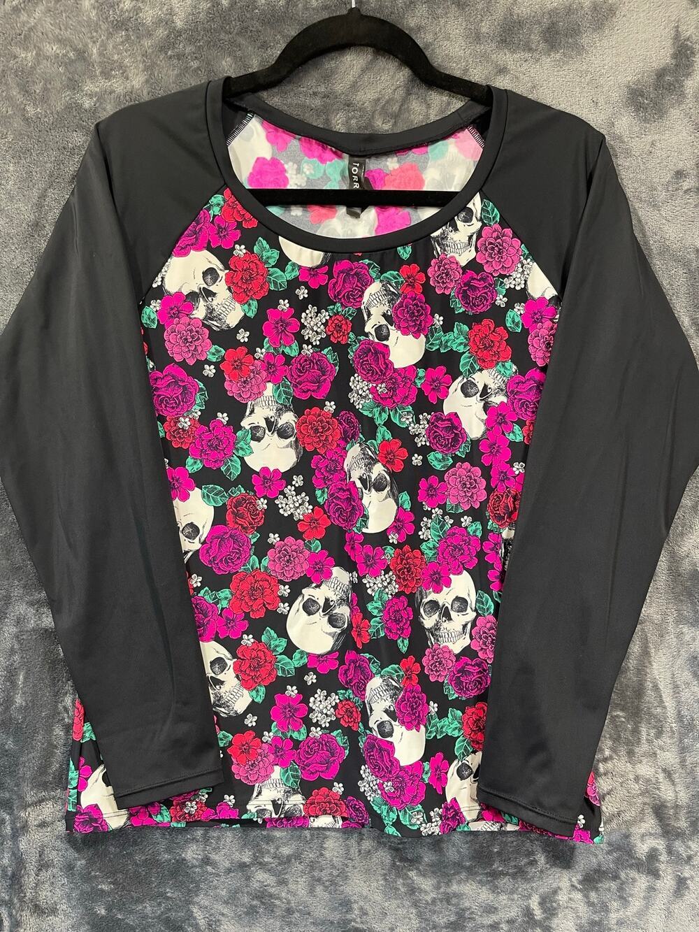 Torrid Womens Size 0 Large Rose Skull Graphic Raglan Baseball Tee Goth Boho